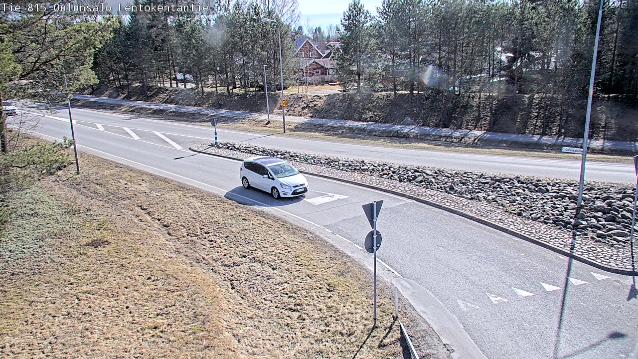 Weather Camera Image Väg 816 Uleåsalo, Lentokentäntie, Oulu, Pohjois-Pohjanmaa