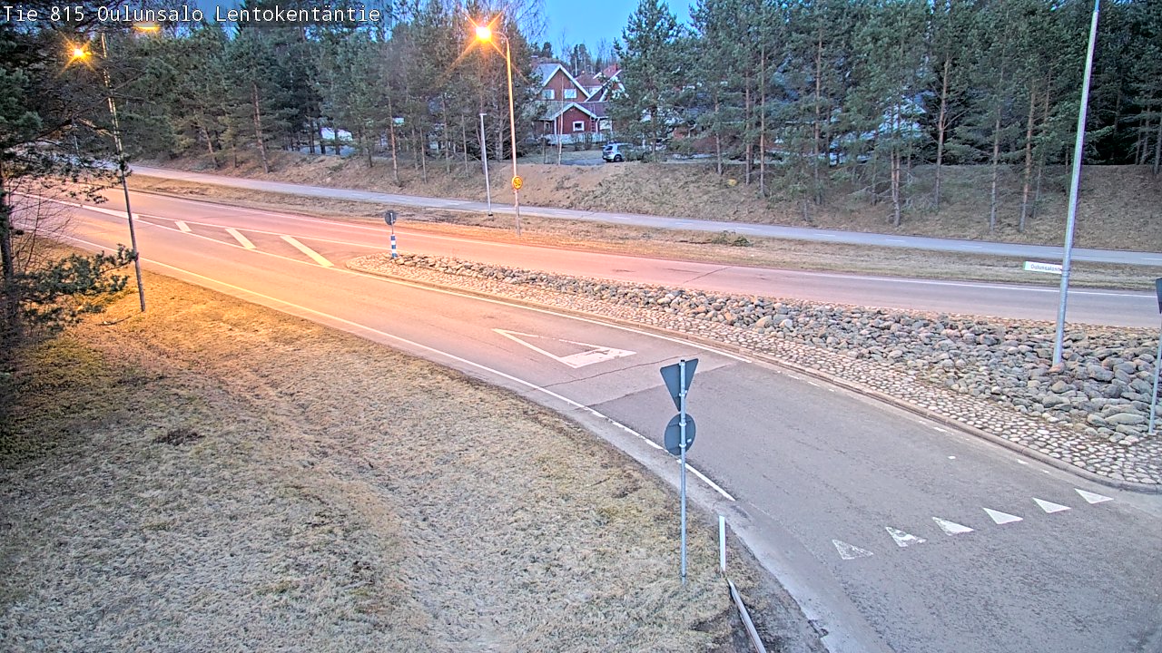 Weather Camera Image Väg 816 Uleåsalo, Lentokentäntie, Oulu, Pohjois-Pohjanmaa