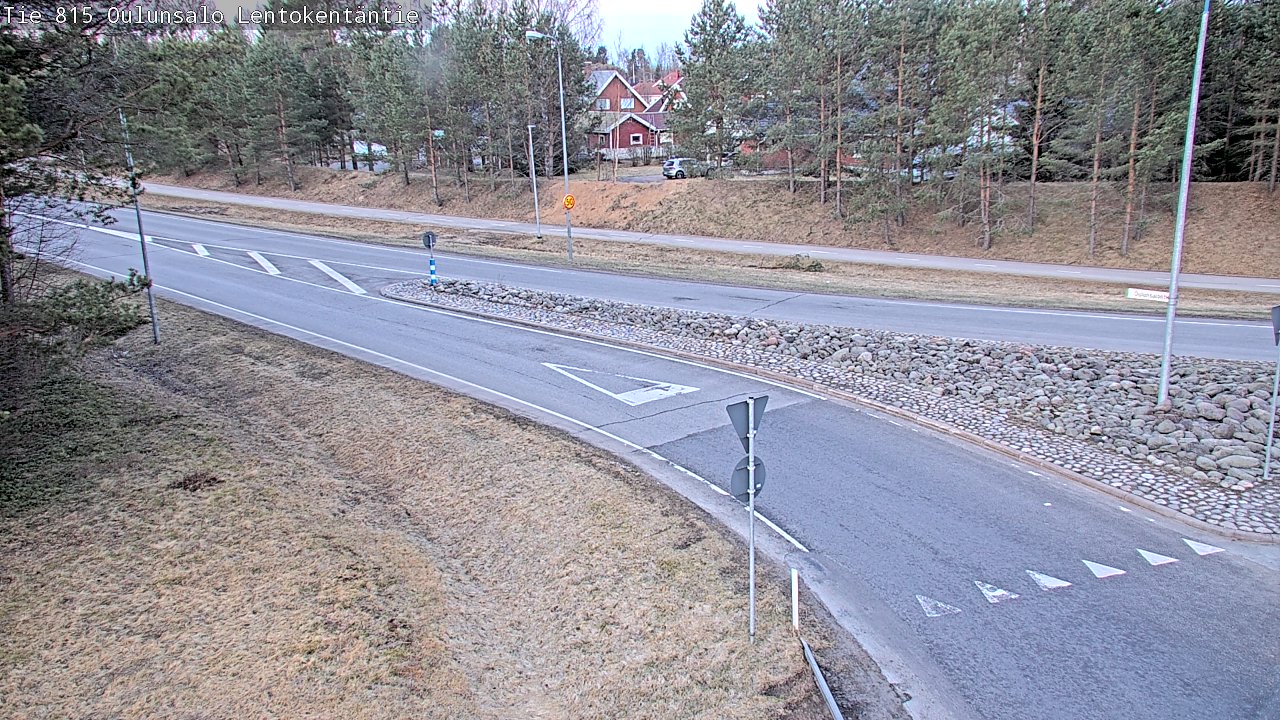 Weather Camera Image Väg 816 Uleåsalo, Lentokentäntie, Oulu, Pohjois-Pohjanmaa