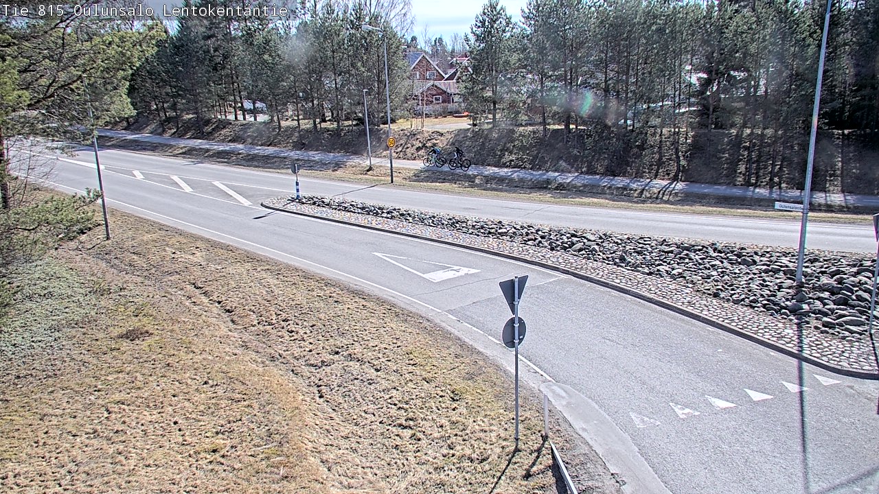 Weather Camera Image Väg 816 Uleåsalo, Lentokentäntie, Oulu, Pohjois-Pohjanmaa
