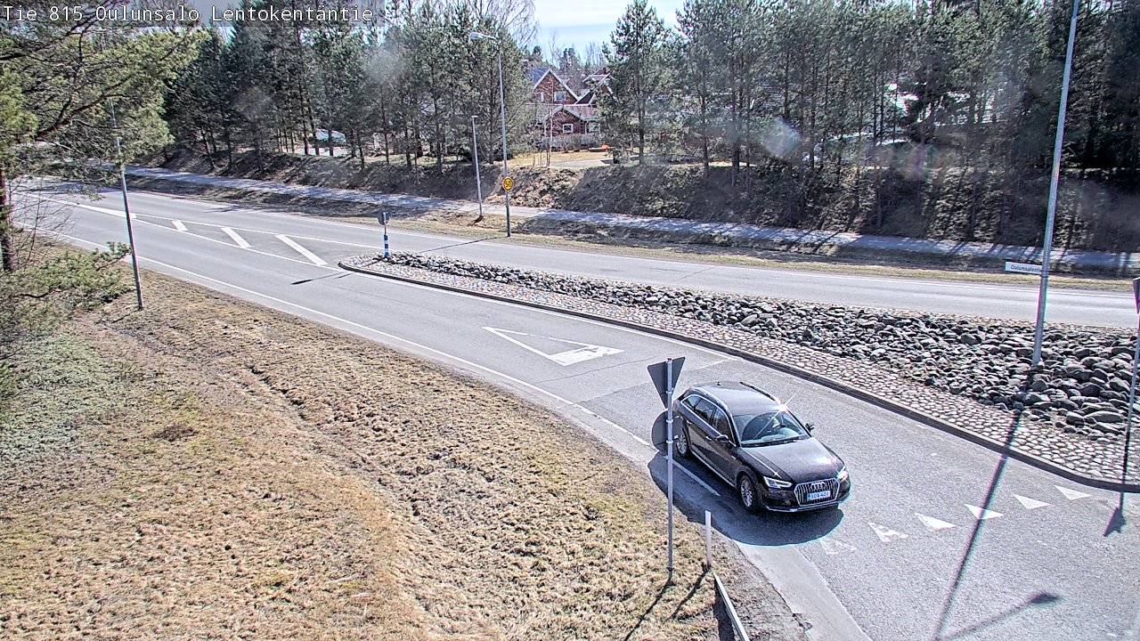 Weather Camera Image Väg 816 Uleåsalo, Lentokentäntie, Oulu, Pohjois-Pohjanmaa