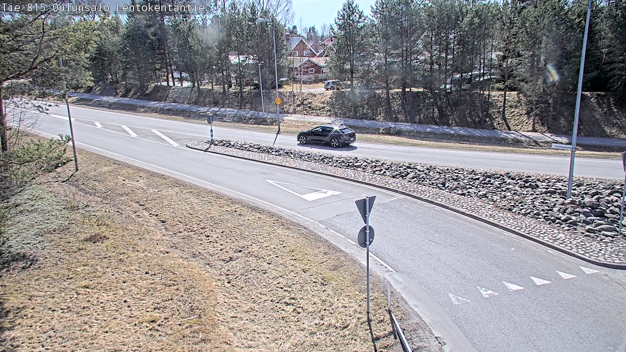 Weather Camera Image Väg 816 Uleåsalo, Lentokentäntie, Oulu, Pohjois-Pohjanmaa