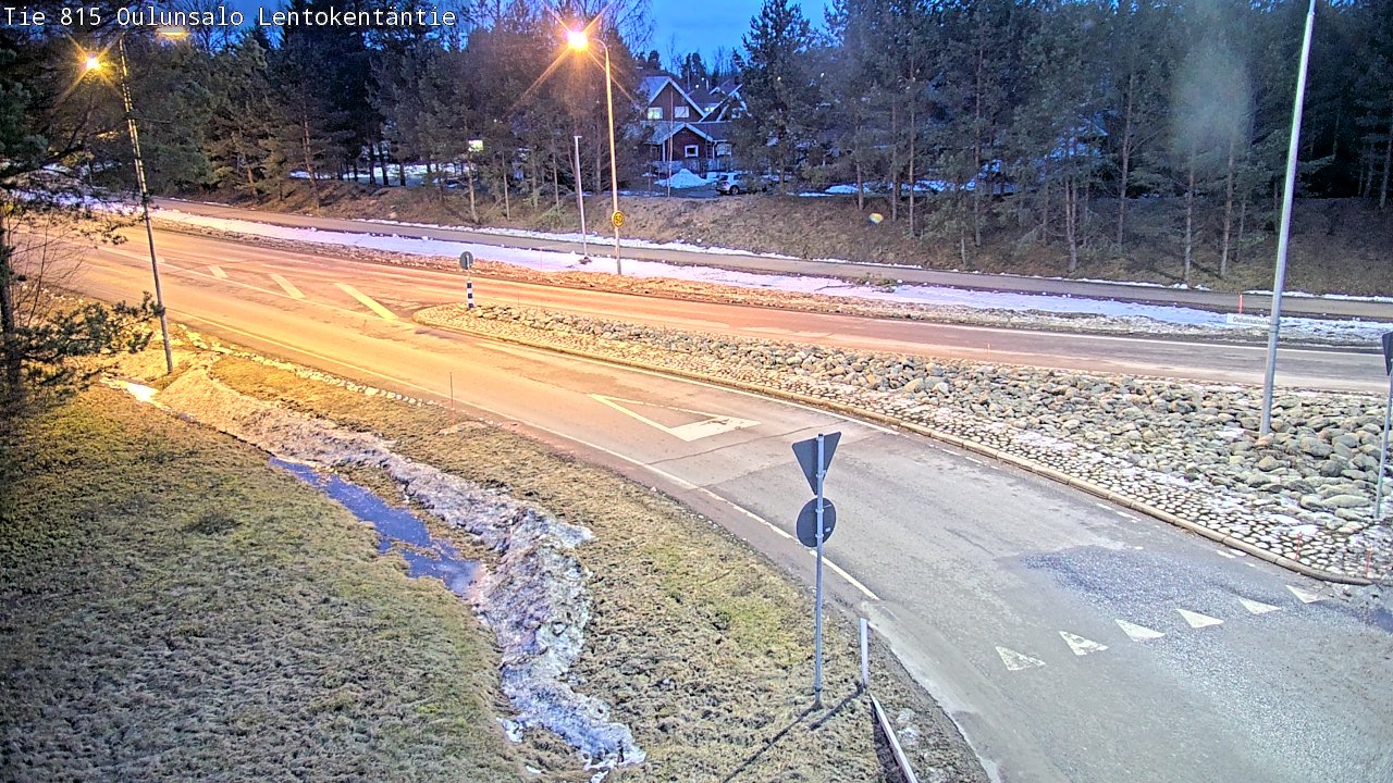 Weather Camera Image Road 816 Oulunsalo, Lentokentäntie, Oulu, Pohjois-Pohjanmaa