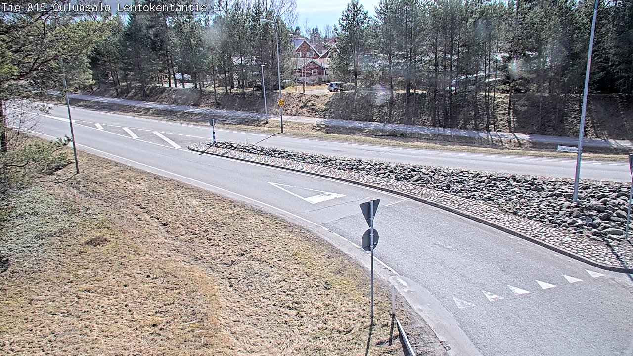 Weather Camera Image Väg 816 Uleåsalo, Lentokentäntie, Oulu, Pohjois-Pohjanmaa