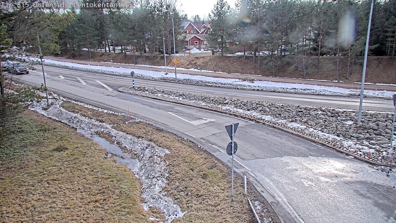 Weather Camera Image Väg 816 Uleåsalo, Lentokentäntie, Oulu, Pohjois-Pohjanmaa
