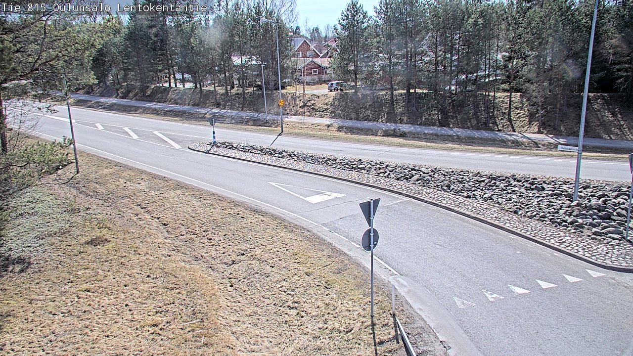 Weather Camera Image Väg 816 Uleåsalo, Lentokentäntie, Oulu, Pohjois-Pohjanmaa