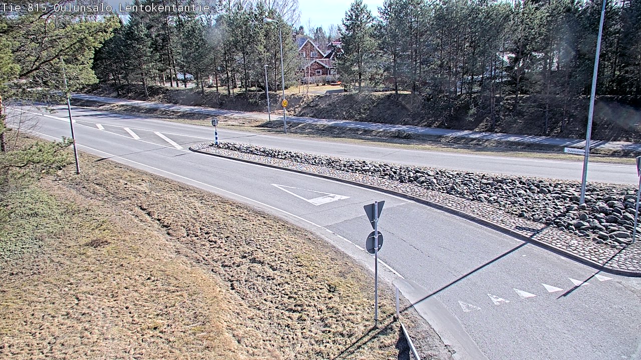 Weather Camera Image Väg 816 Uleåsalo, Lentokentäntie, Oulu, Pohjois-Pohjanmaa