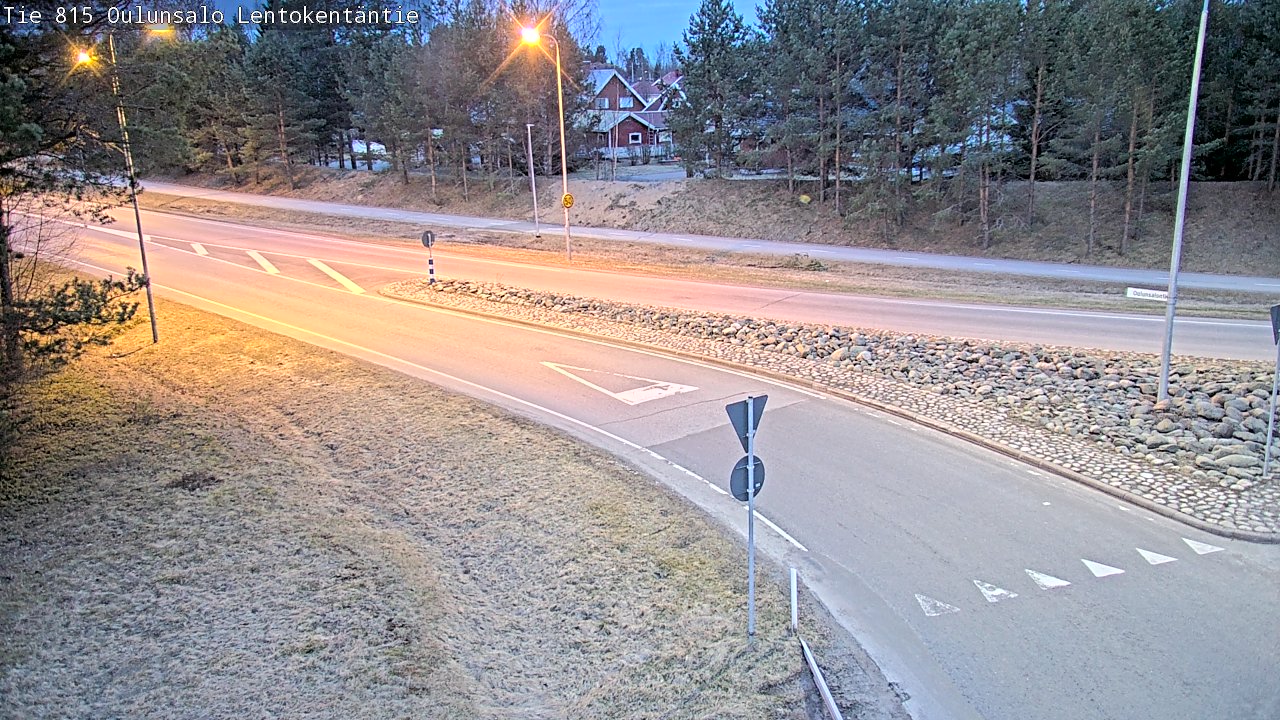 Weather Camera Image Road 816 Oulunsalo, Lentokentäntie, Oulu, Pohjois-Pohjanmaa