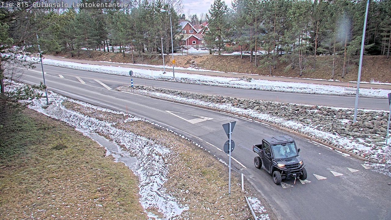 Weather Camera Image Väg 816 Uleåsalo, Lentokentäntie, Oulu, Pohjois-Pohjanmaa