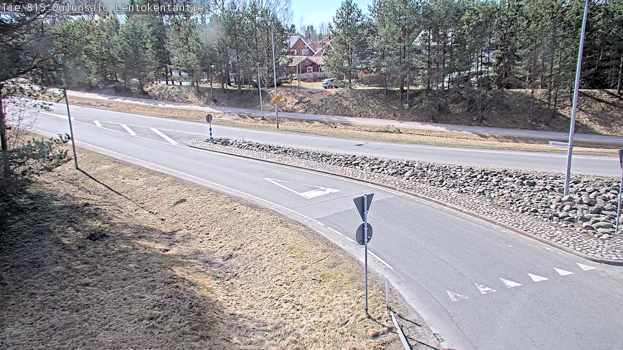 Weather Camera Image Väg 816 Uleåsalo, Lentokentäntie, Oulu, Pohjois-Pohjanmaa