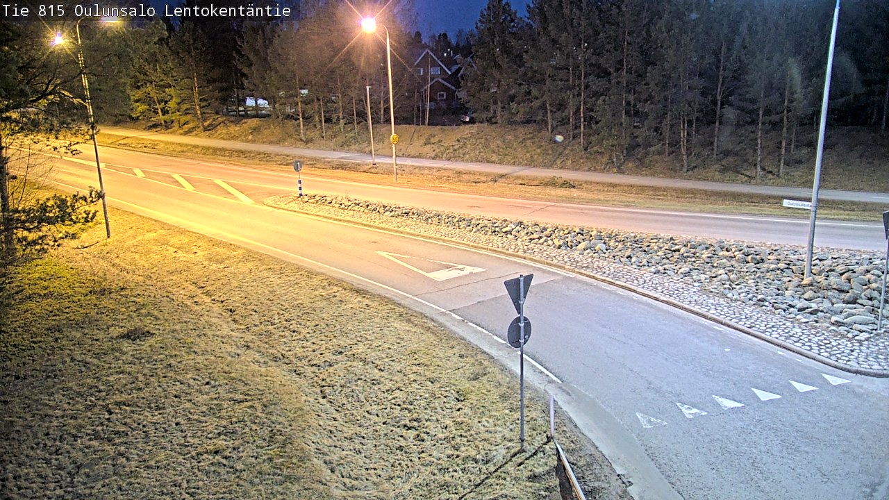 Weather Camera Image Väg 816 Uleåsalo, Lentokentäntie, Oulu, Pohjois-Pohjanmaa