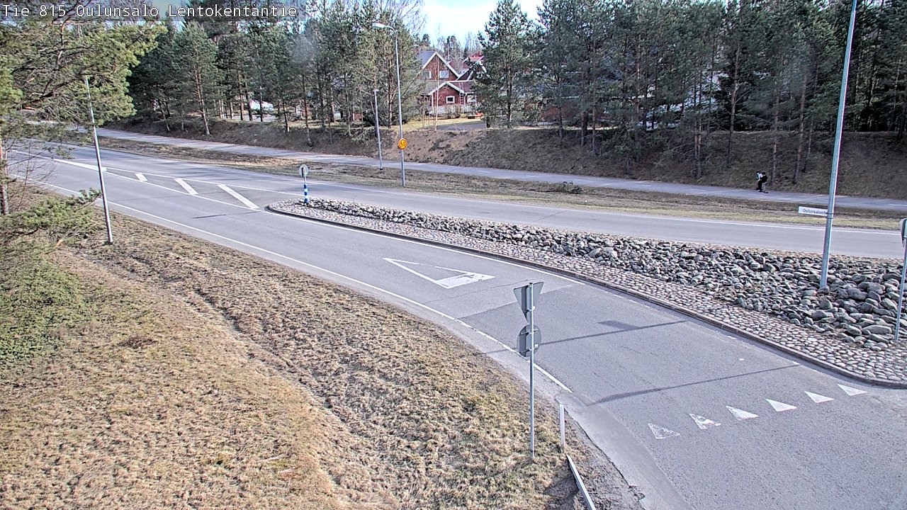 Weather Camera Image Väg 816 Uleåsalo, Lentokentäntie, Oulu, Pohjois-Pohjanmaa