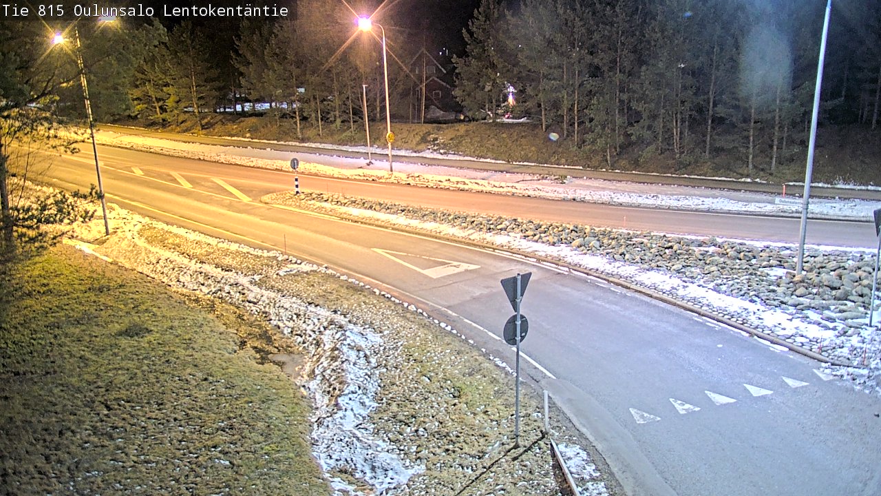 Weather Camera Image Väg 816 Uleåsalo, Lentokentäntie, Oulu, Pohjois-Pohjanmaa