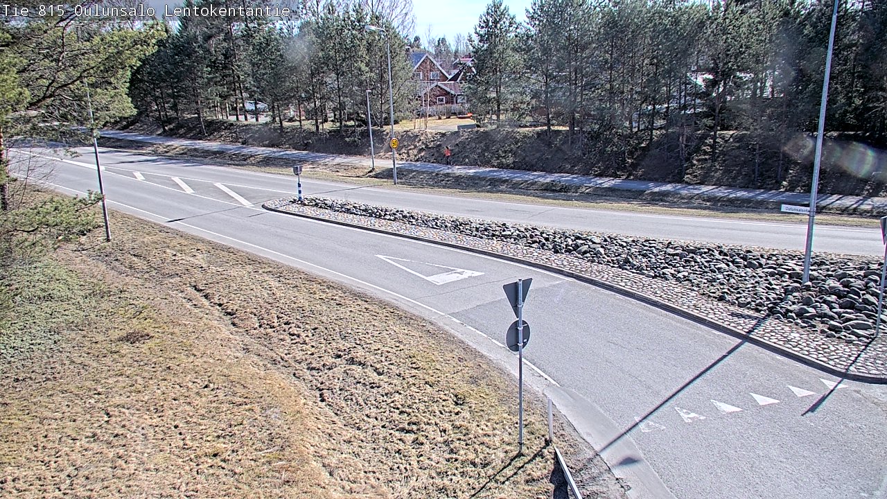 Weather Camera Image Väg 816 Uleåsalo, Lentokentäntie, Oulu, Pohjois-Pohjanmaa
