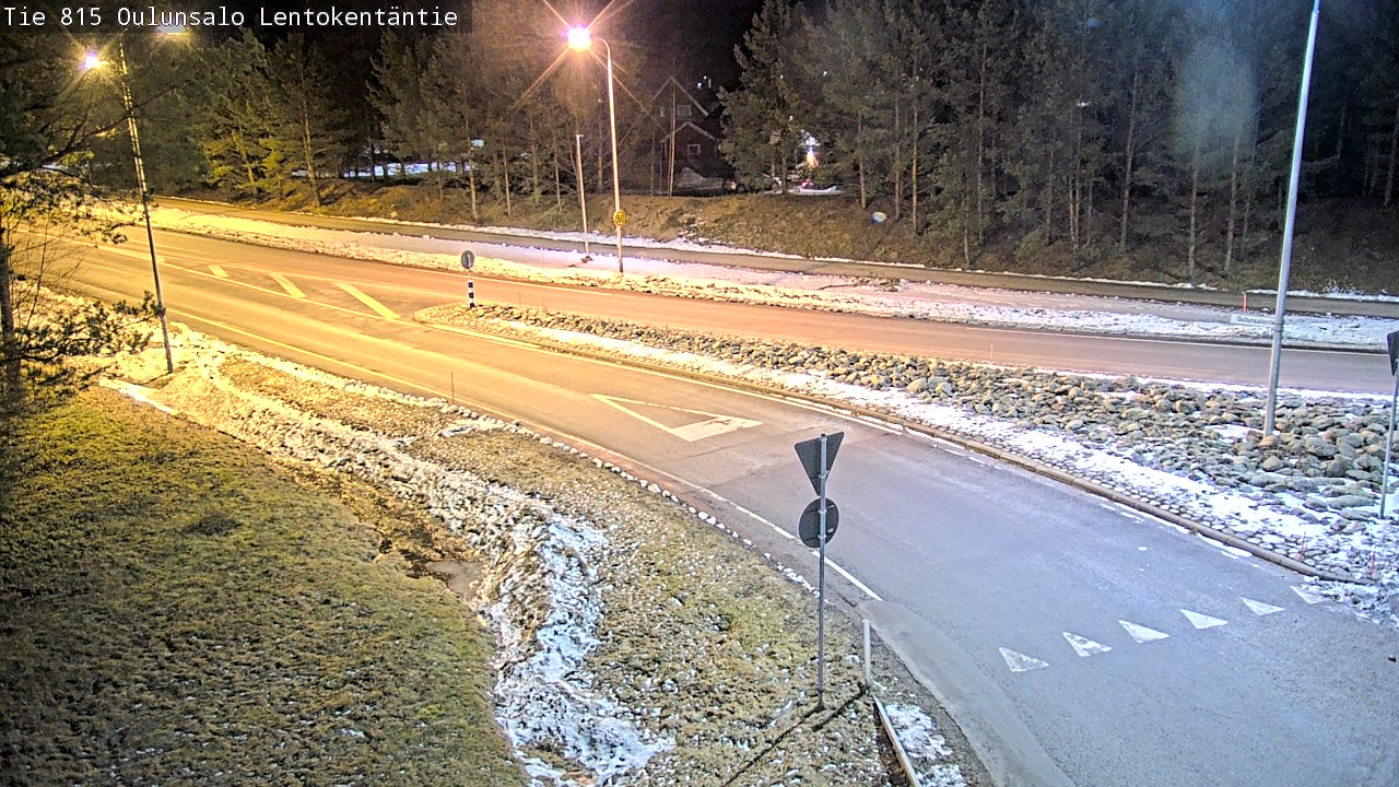 Weather Camera Image Väg 816 Uleåsalo, Lentokentäntie, Oulu, Pohjois-Pohjanmaa
