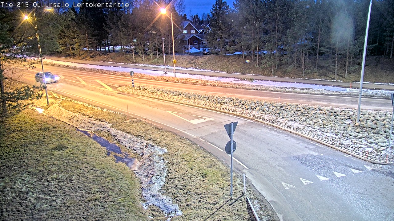 Weather Camera Image Road 816 Oulunsalo, Lentokentäntie, Oulu, Pohjois-Pohjanmaa