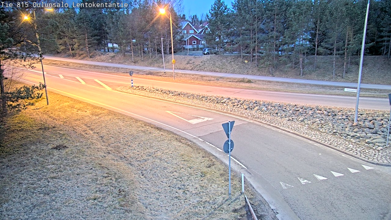 Weather Camera Image Väg 816 Uleåsalo, Lentokentäntie, Oulu, Pohjois-Pohjanmaa