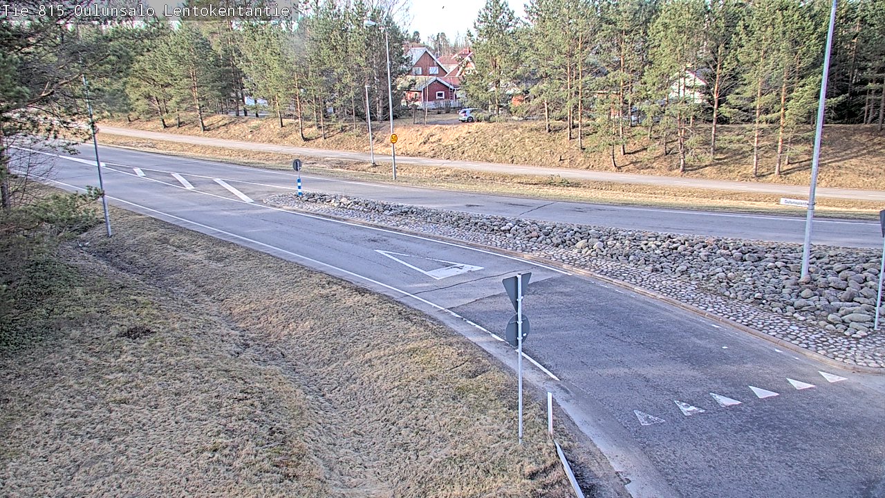 Weather Camera Image Väg 816 Uleåsalo, Lentokentäntie, Oulu, Pohjois-Pohjanmaa