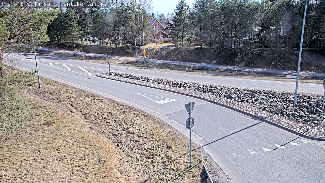 Weather Camera Image Väg 816 Uleåsalo, Lentokentäntie, Oulu, Pohjois-Pohjanmaa