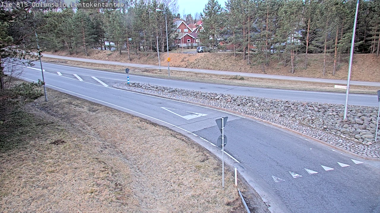 Weather Camera Image Väg 816 Uleåsalo, Lentokentäntie, Oulu, Pohjois-Pohjanmaa
