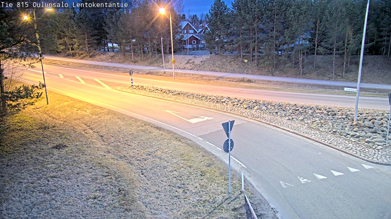 Weather Camera Image Road 816 Oulunsalo, Lentokentäntie, Oulu, Pohjois-Pohjanmaa