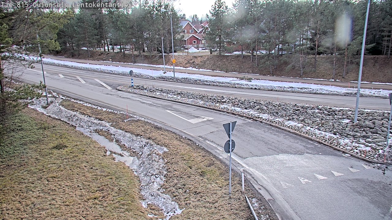 Weather Camera Image Väg 816 Uleåsalo, Lentokentäntie, Oulu, Pohjois-Pohjanmaa