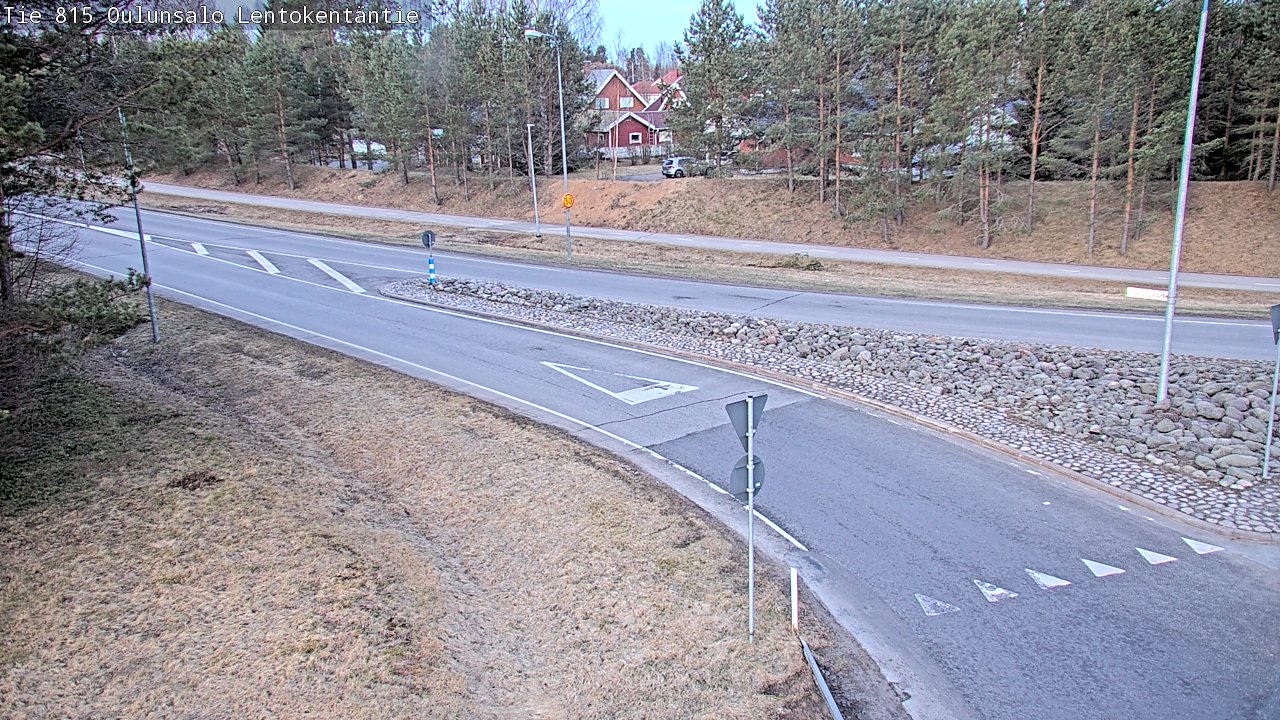 Weather Camera Image Väg 816 Uleåsalo, Lentokentäntie, Oulu, Pohjois-Pohjanmaa