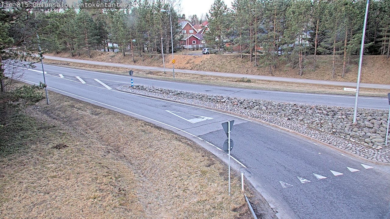 Weather Camera Image Väg 816 Uleåsalo, Lentokentäntie, Oulu, Pohjois-Pohjanmaa