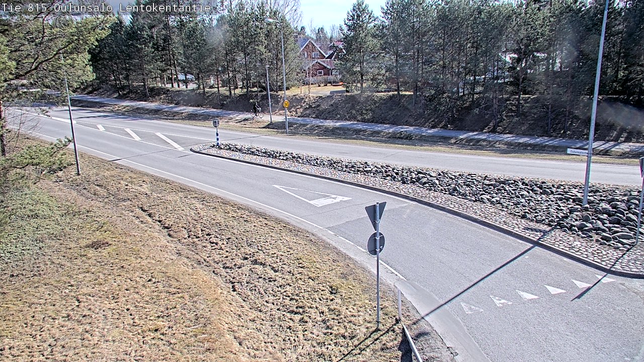 Weather Camera Image Väg 816 Uleåsalo, Lentokentäntie, Oulu, Pohjois-Pohjanmaa