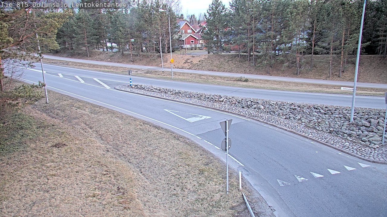 Weather Camera Image Väg 816 Uleåsalo, Lentokentäntie, Oulu, Pohjois-Pohjanmaa
