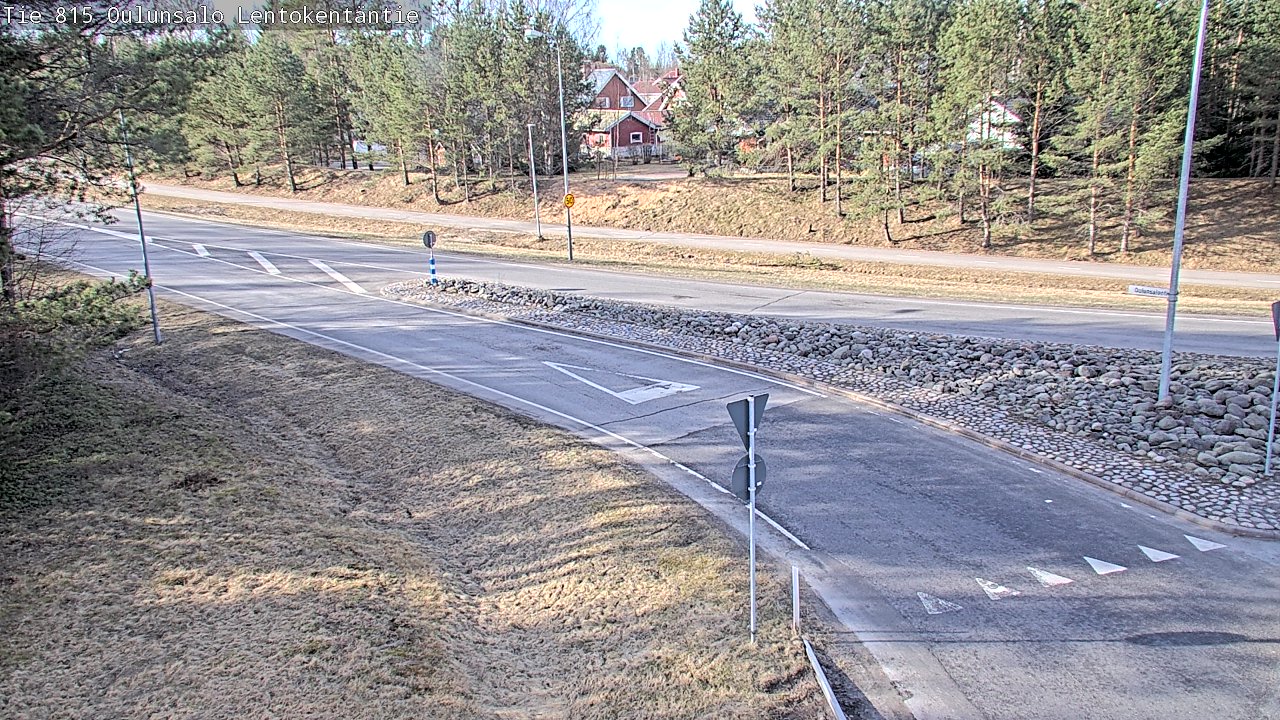 Weather Camera Image Väg 816 Uleåsalo, Lentokentäntie, Oulu, Pohjois-Pohjanmaa