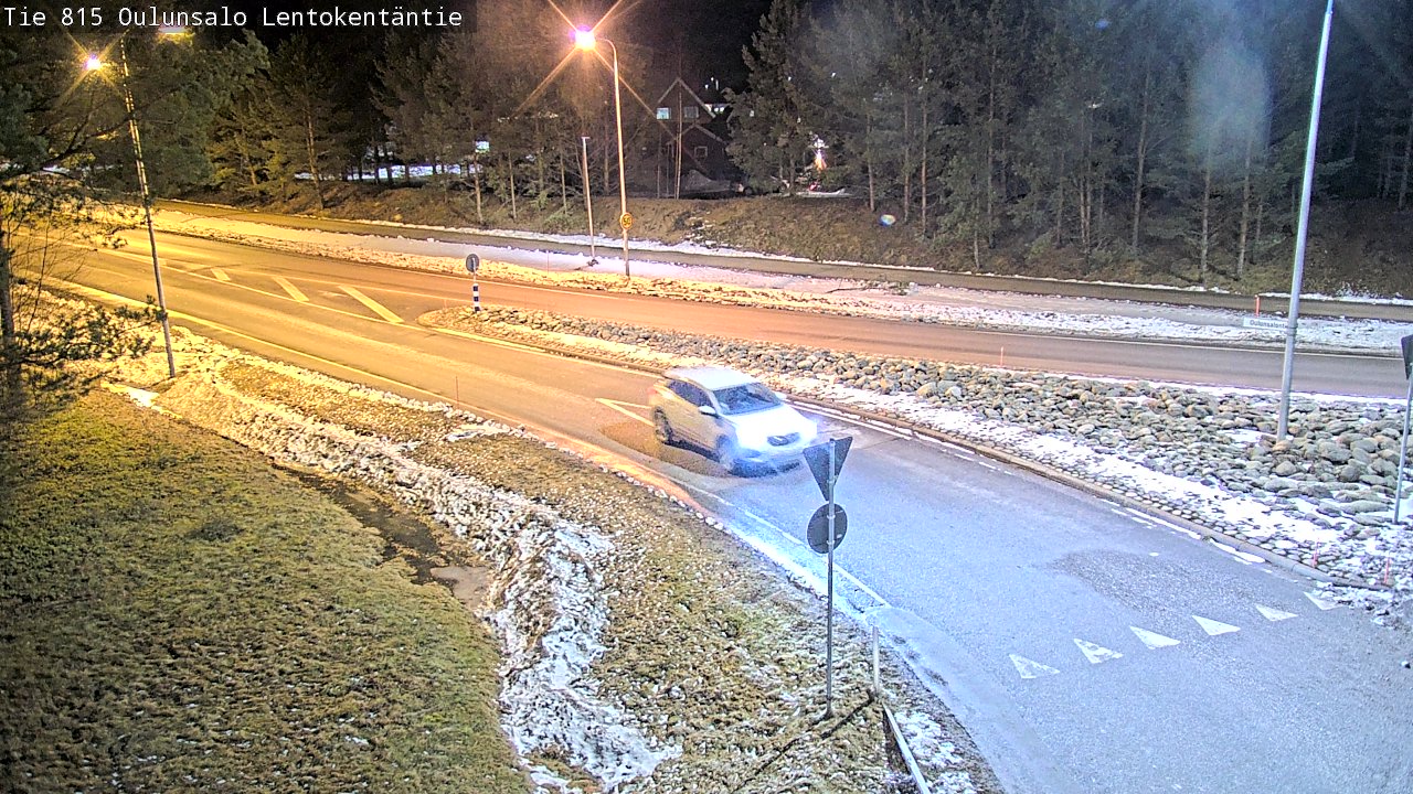 Weather Camera Image Väg 816 Uleåsalo, Lentokentäntie, Oulu, Pohjois-Pohjanmaa
