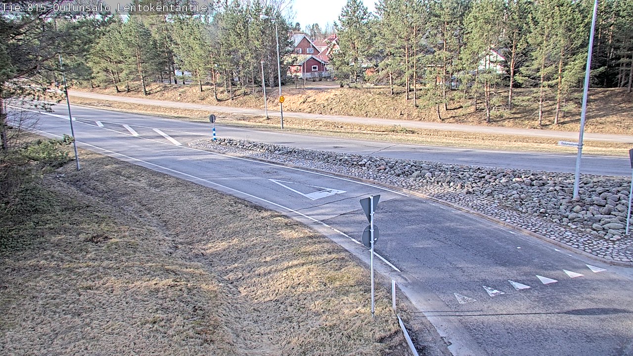 Weather Camera Image Väg 816 Uleåsalo, Lentokentäntie, Oulu, Pohjois-Pohjanmaa