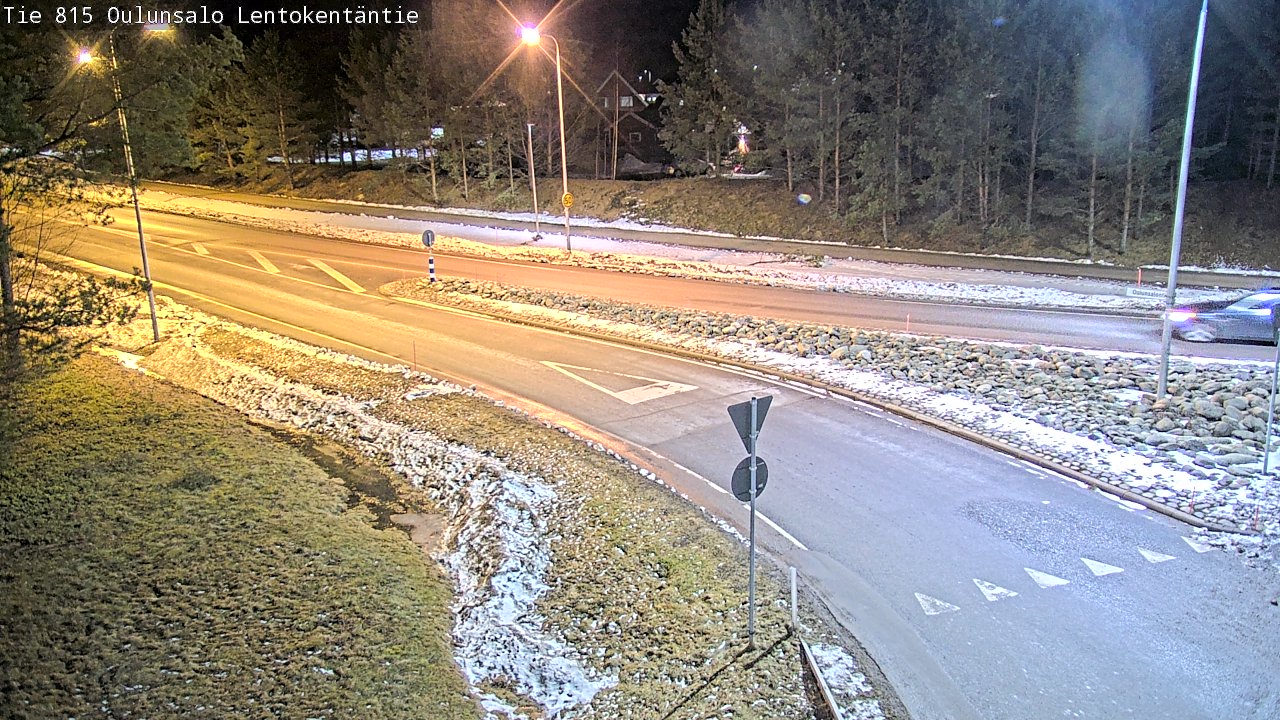 Weather Camera Image Väg 816 Uleåsalo, Lentokentäntie, Oulu, Pohjois-Pohjanmaa
