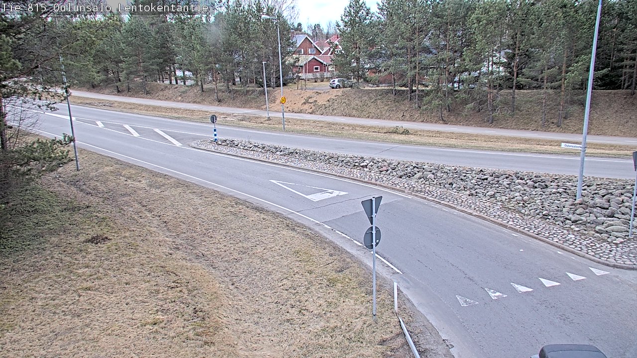 Weather Camera Image Väg 816 Uleåsalo, Lentokentäntie, Oulu, Pohjois-Pohjanmaa