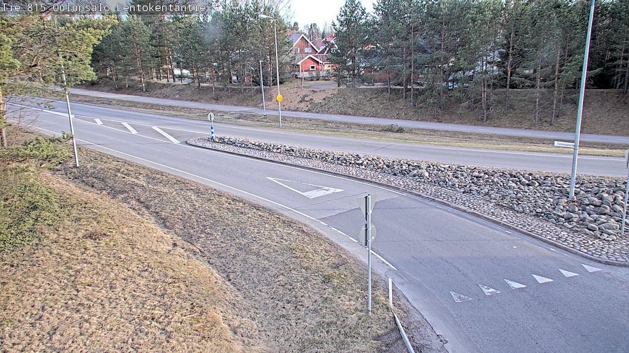Weather Camera Image Väg 816 Uleåsalo, Lentokentäntie, Oulu, Pohjois-Pohjanmaa