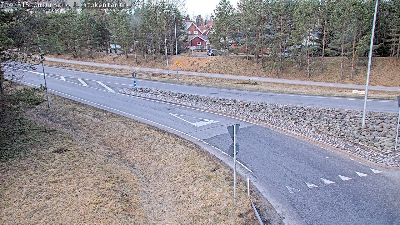 Weather Camera Image Väg 816 Uleåsalo, Lentokentäntie, Oulu, Pohjois-Pohjanmaa