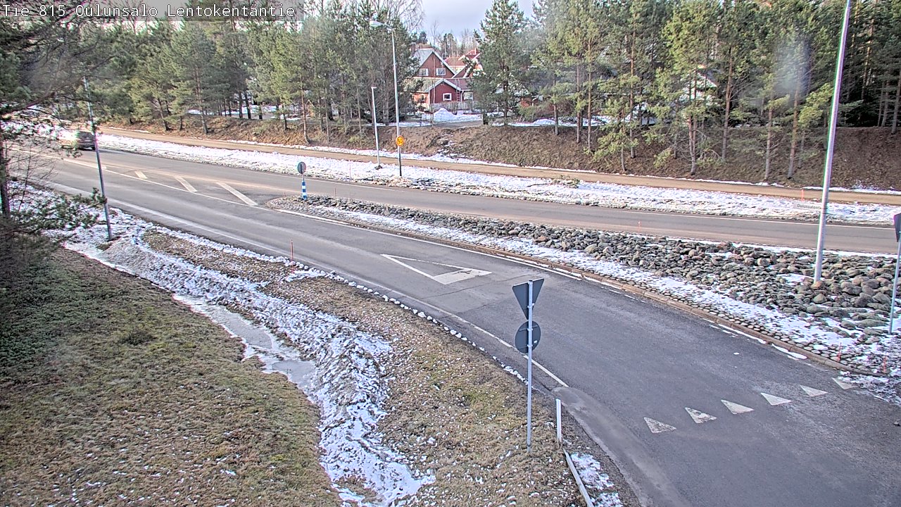 Weather Camera Image Väg 816 Uleåsalo, Lentokentäntie, Oulu, Pohjois-Pohjanmaa