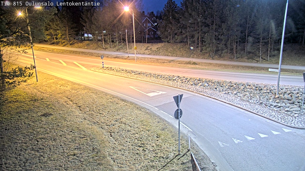 Weather Camera Image Väg 816 Uleåsalo, Lentokentäntie, Oulu, Pohjois-Pohjanmaa