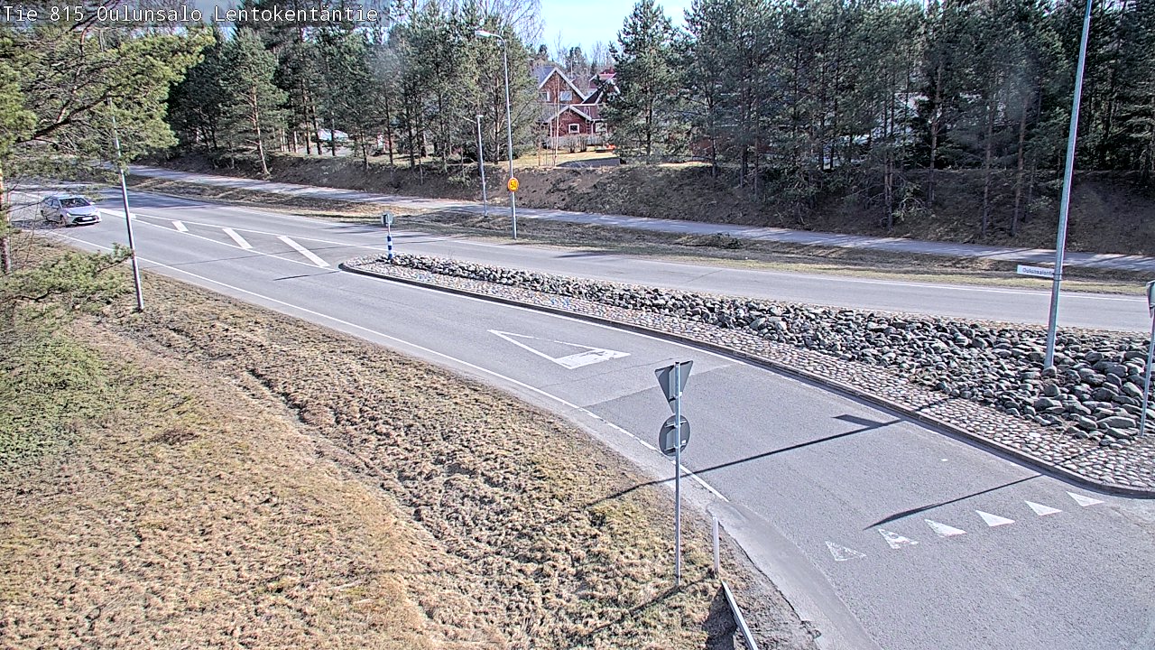 Weather Camera Image Väg 816 Uleåsalo, Lentokentäntie, Oulu, Pohjois-Pohjanmaa