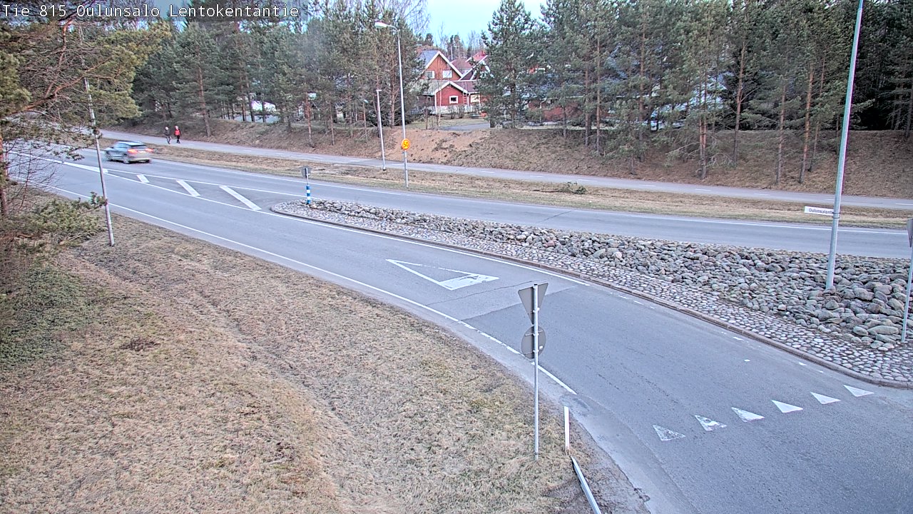 Weather Camera Image Väg 816 Uleåsalo, Lentokentäntie, Oulu, Pohjois-Pohjanmaa