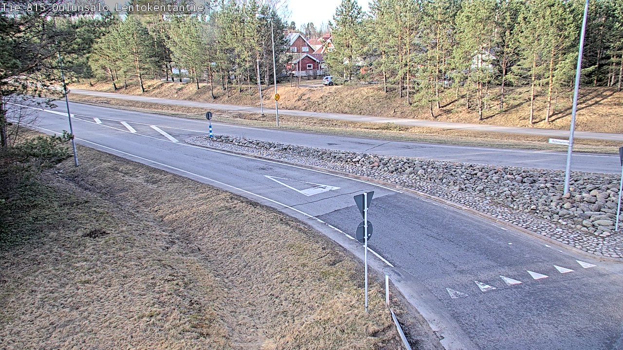 Weather Camera Image Väg 816 Uleåsalo, Lentokentäntie, Oulu, Pohjois-Pohjanmaa