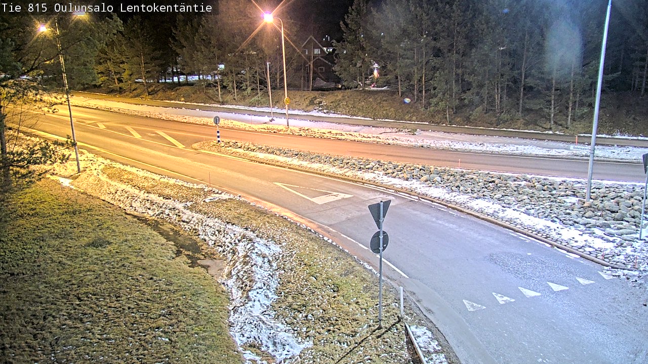 Weather Camera Image Väg 816 Uleåsalo, Lentokentäntie, Oulu, Pohjois-Pohjanmaa