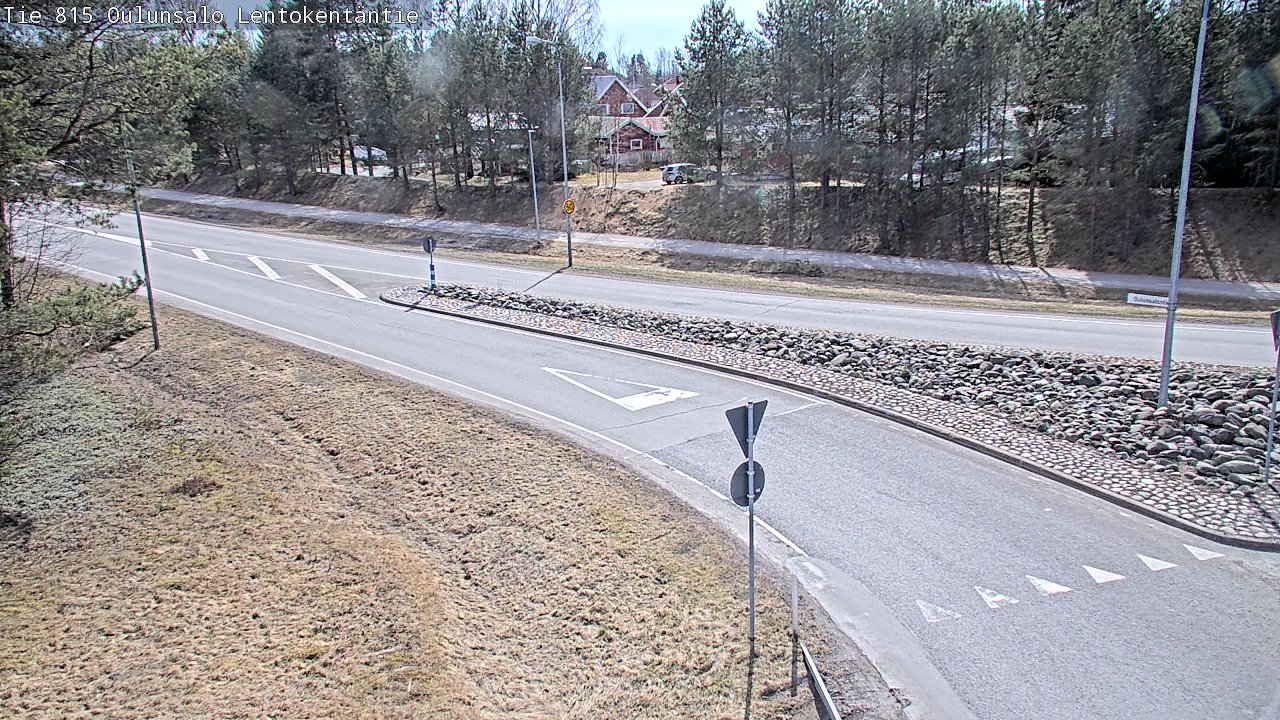 Weather Camera Image Väg 816 Uleåsalo, Lentokentäntie, Oulu, Pohjois-Pohjanmaa