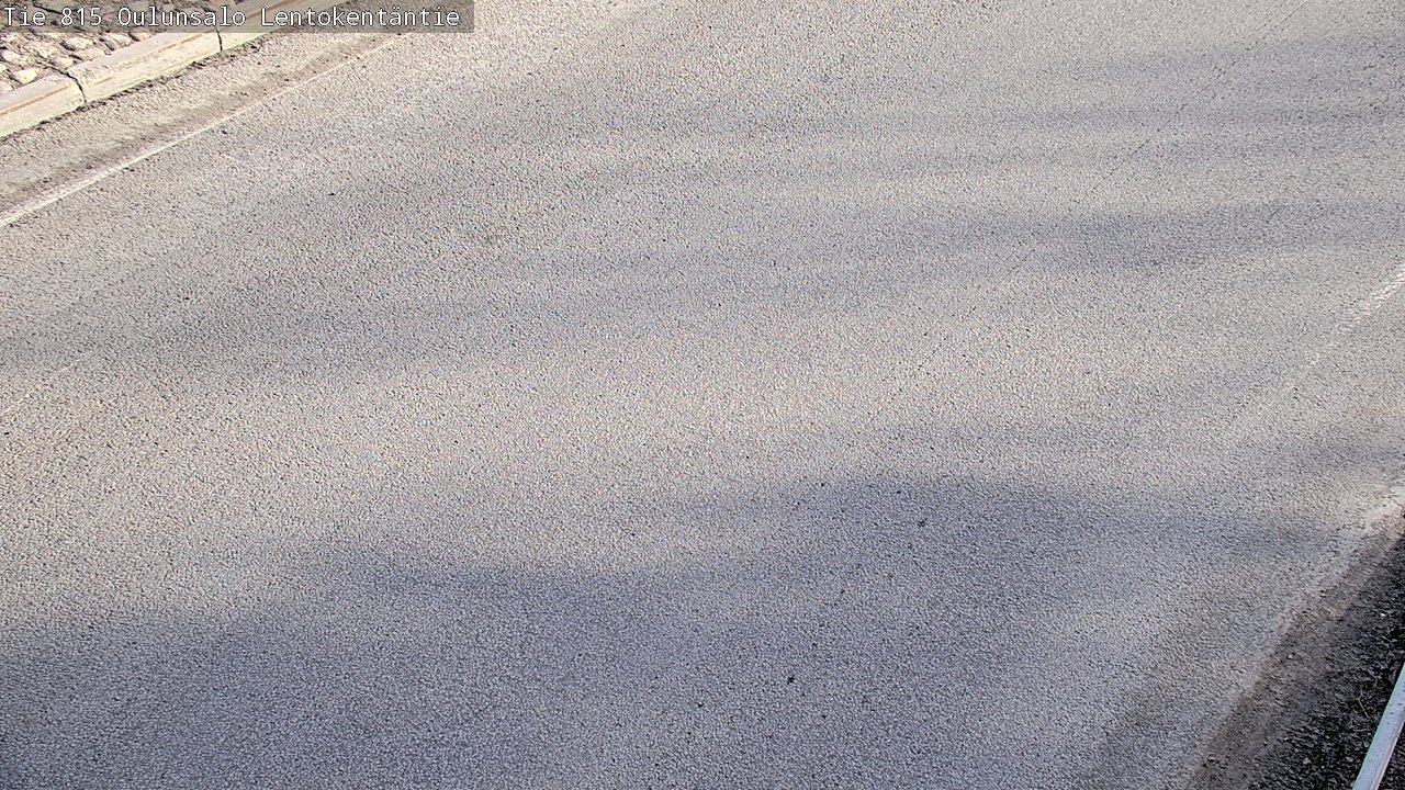 Weather Camera Image Väg 816 Uleåsalo, Lentokentäntie, Oulu, Pohjois-Pohjanmaa