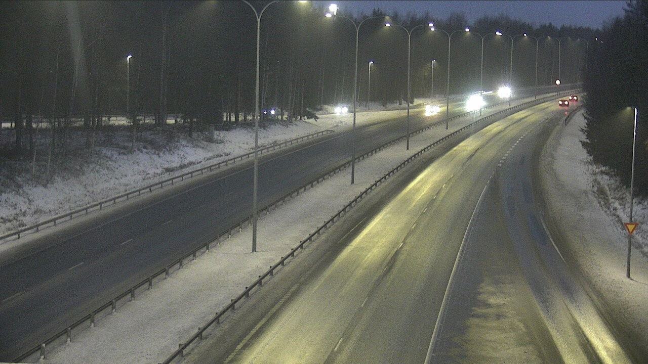 Weather Camera Image Road 4 Oulu, Isko, Oulu, Pohjois-Pohjanmaa