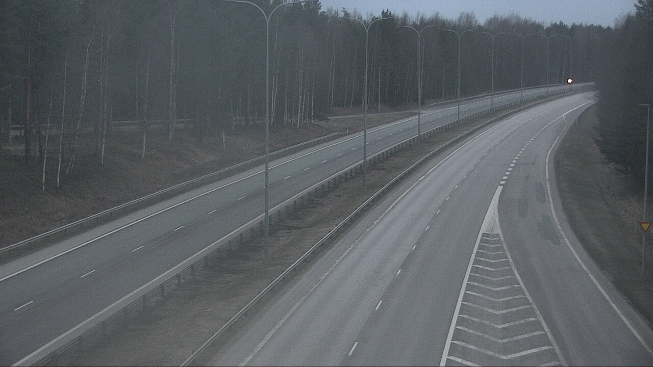 Weather Camera Image Väg 4 Uleåborg, Isko, Oulu, Pohjois-Pohjanmaa