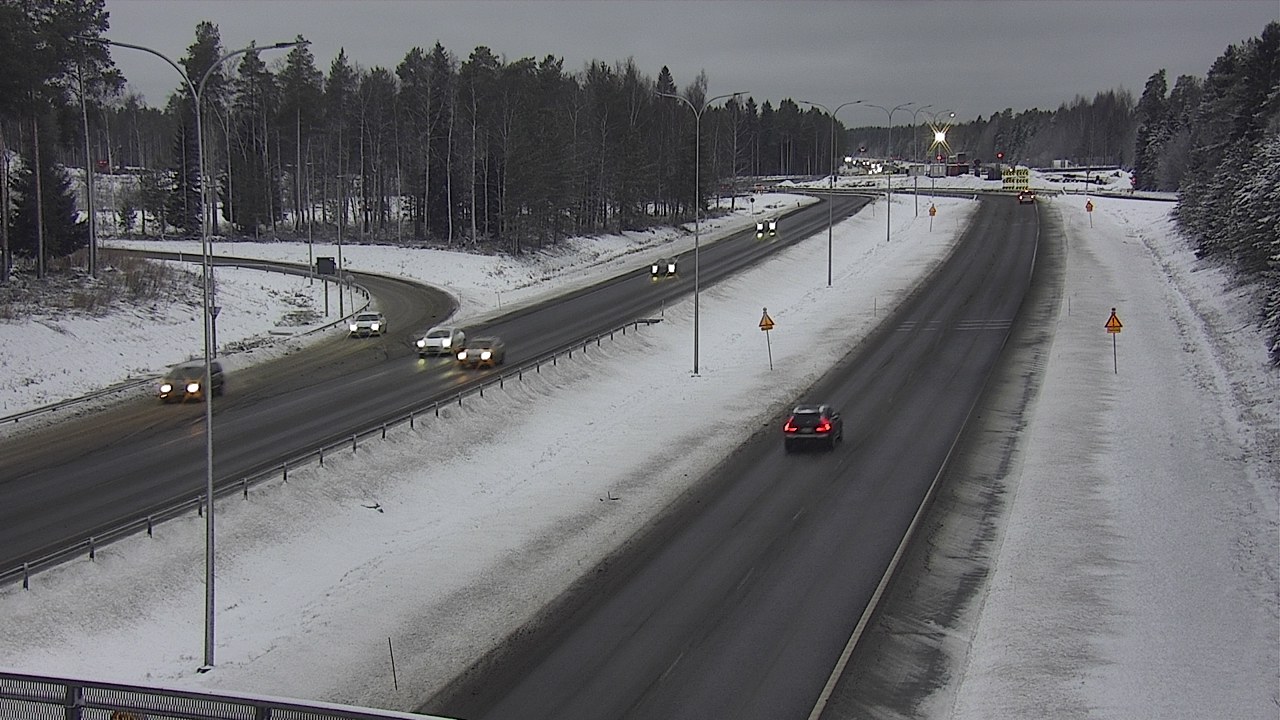 Weather Camera Image Väg 4 Oleåborg, Pateniemi, Oulu, Pohjois-Pohjanmaa