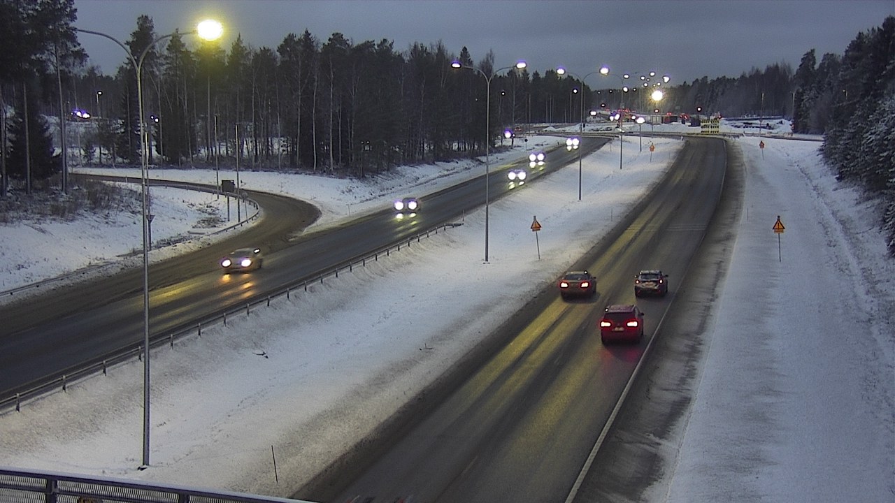 Weather Camera Image Väg 4 Oleåborg, Pateniemi, Oulu, Pohjois-Pohjanmaa