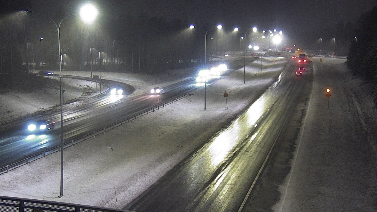 Weather Camera Image Väg 4 Oleåborg, Pateniemi, Oulu, Pohjois-Pohjanmaa